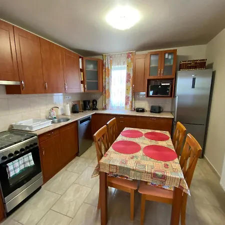 Green Garden Apartman
